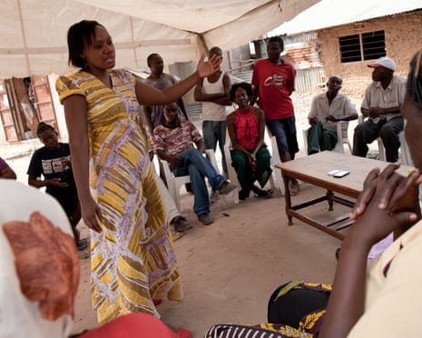 Phyllis Omido during a meeting with community members and former factory workers in Owino Uhuru.