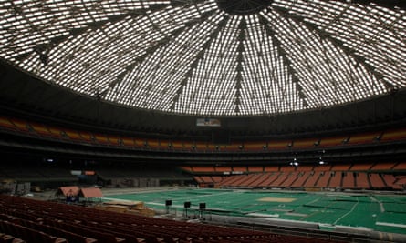 If the indoor park is built, the Astrodome’s thousands of Lucite skylight panels will be swapped for a clear-glass roof.