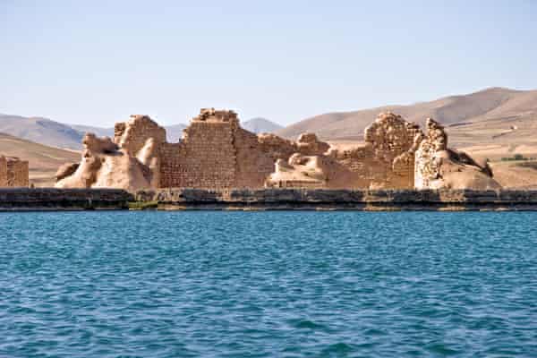 Takht Soleyman