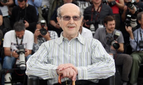 Portuguese film director Manoel de Oliveira at a Cannes photocall in 2010