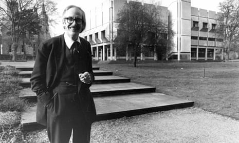 Sir Raymond Carr joined St Antony’s College, Oxford, in 1964 and served as its warden for 18 years. Photograph: Guardian