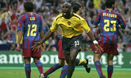 Campbell celebrates scoring against Barcelona in the 2006 Champions League final.