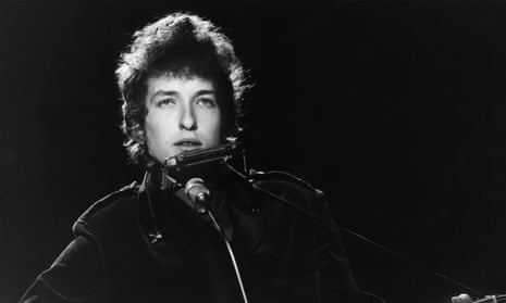 From the archive, 1 May 1965: Bob Dylan at Sheffield City Hall | Bob Dylan | The Guardian