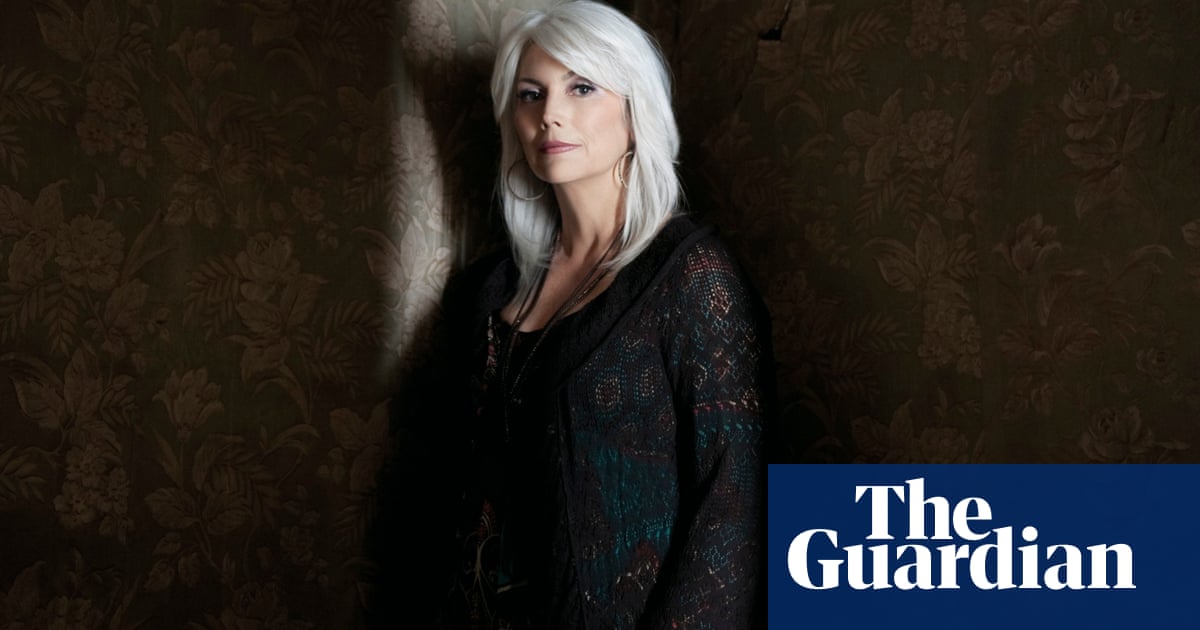 Q A Emmylou Harris Country Singer Songwriter Life And Style