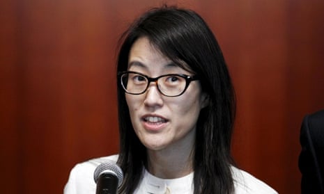 Reddit CEO Ellen Pao has proposed a ban on salary negotiations.