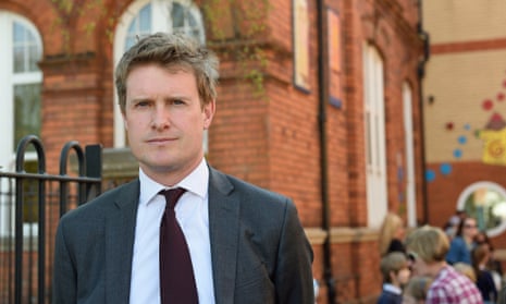 Labour's education spokesman, Tristram Hunt, visits a primary school in Swindon as part of the 2015 election campaign.