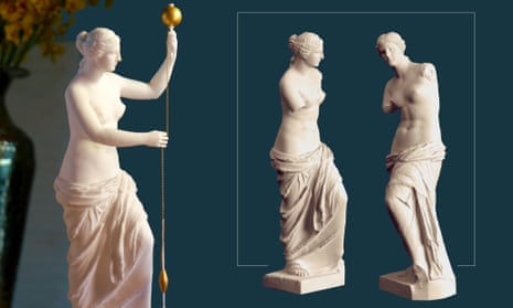 A reconstructed model of the Venus de Milo, depicting her spinning.