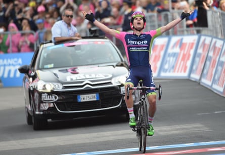 Alberto Contador grabs Giro d Italia s maglia rosa on first summit finish Alberto Contador The Guardian