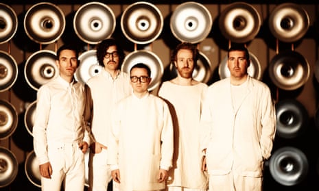 Hot chip deals band