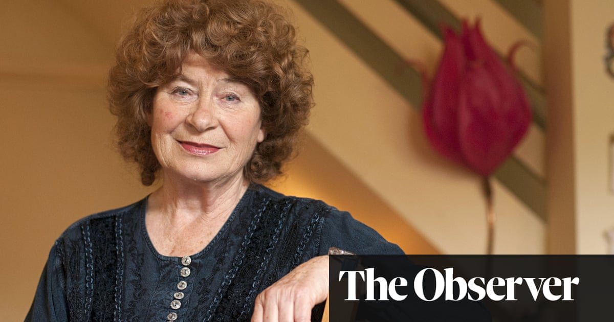 Shirley Collins When I Sing I Feel Past Generations Standing Behind Me Folk Music The Guardian Shirley Collins When I Sing I Feel Past Generations Standing Behind Me Folk Music The Guardian