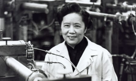 Chien-Shiung Wu and mechanical equipment in a lab.