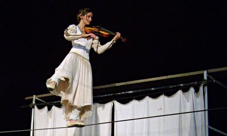 Footsbarn Theatre, Juliet on a tightrope in Shakespeare's Party