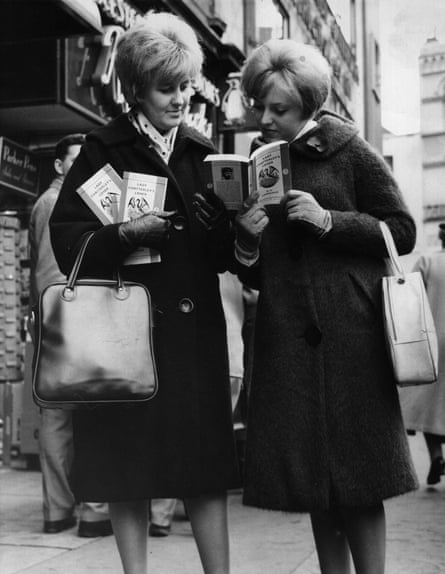 Two women with copies of Lady Chatterley's Lover 
