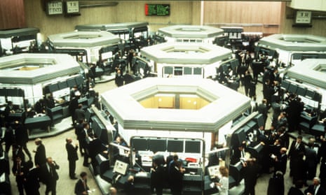 General view of the Stock Exchange trading floor as computerised dealing starts, marking the Big Bang reforms in the City of London.