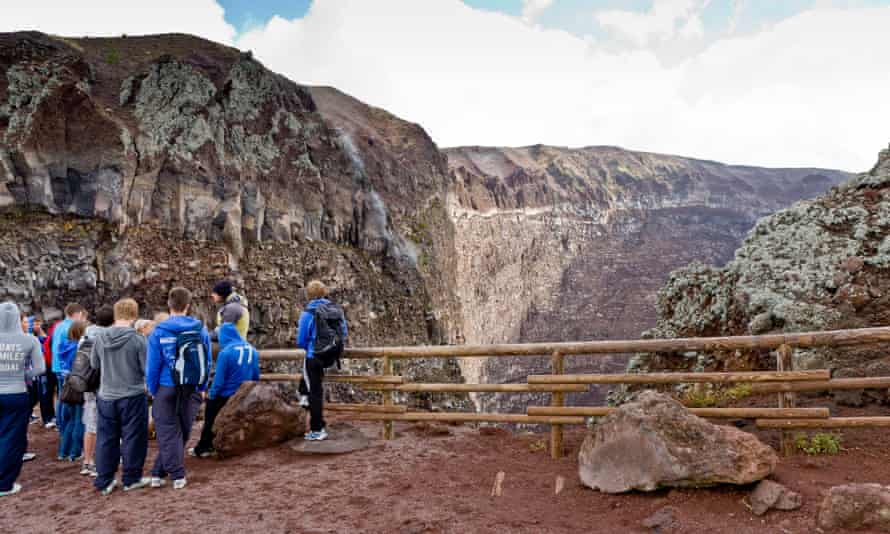 School group overlooking Mount Vesuvius Crater, Campania, Italy