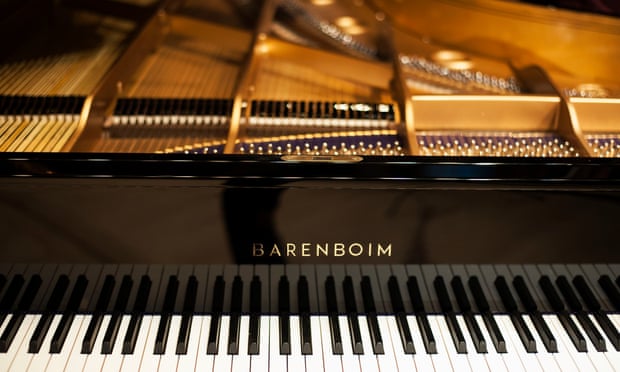 Daniel Barenboim has revealed his new piano design, developed and built by Belgian instrument maker Chris Maene with support from Steinway & Sons.