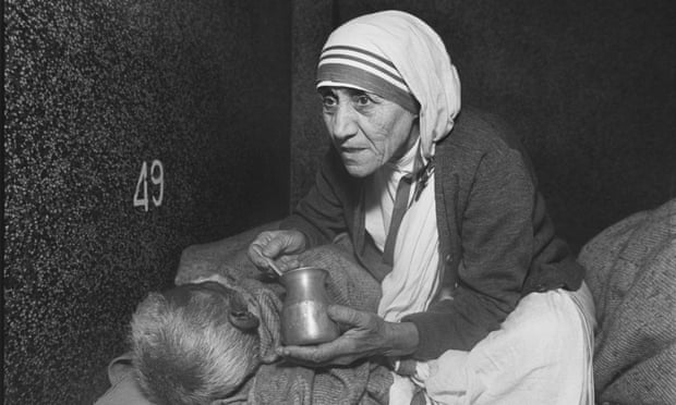Mother Teresa caring for the dying in Kolkata, India, 1980.