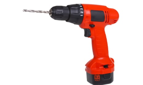 Cordless drill b&m hotsell