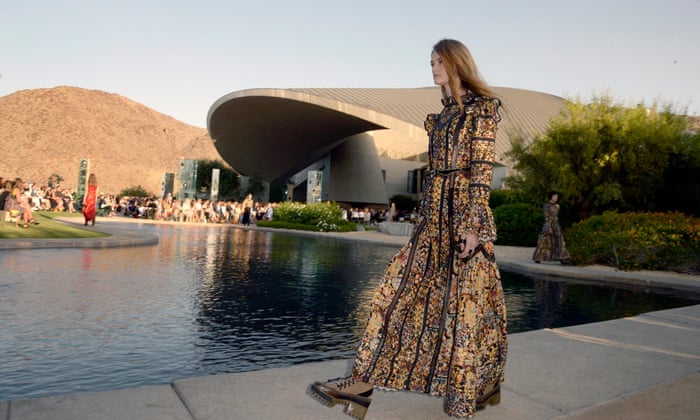 Louis Vuitton Cruise 2016 in Palm Springs