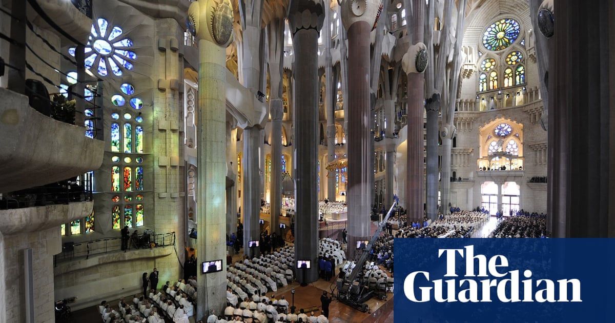 Barcelona S Sagrada Familia Gaudi S Cathedral For The Poor A History Of Cities In 50 Buildings Day 49 Cities The Guardian
