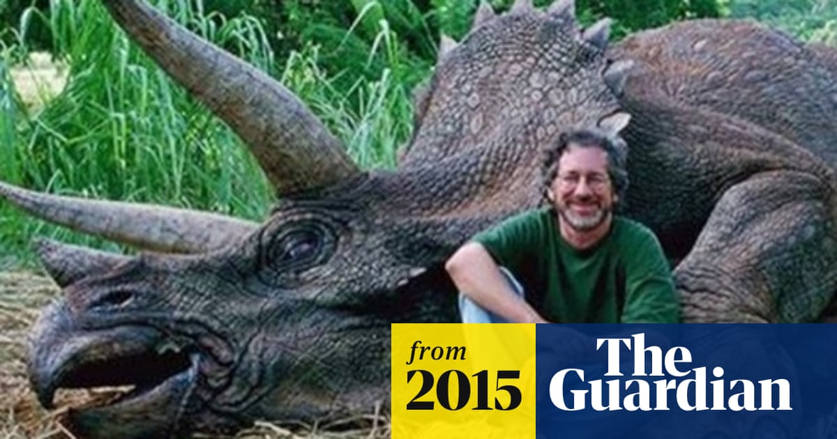 Joyce Carol Oates and that picture of Steven Spielberg with a 'dead' dinosa Joyce Carol Oates and that picture of Steven Spielberg with a 'dead' dinosa