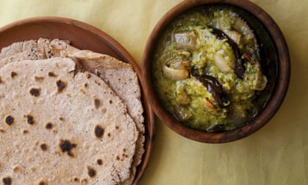 Chapati with Aubergine Green Curry.