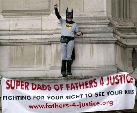 Fathers4Justice protester Jason Hatch at Buckingham Palace, 2004.