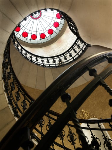 The staircase at Gerlóczy Cafe & Rooms