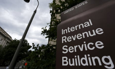 A security camera hangs near a corner of the U.S. Internal Revenue Service (IRS) building in Washington May 27, 2015. Tax return information for about 100,000 U.S. taxpayers was illegally accessed by cyber criminals over the past four months, U.S. IRS Commissioner John Koskinen said on Tuesday, the latest in a series of data thefts that have alarmed American consumers. REUTERS/Jonathan Ernst:rel:d:bm:GF10000109450