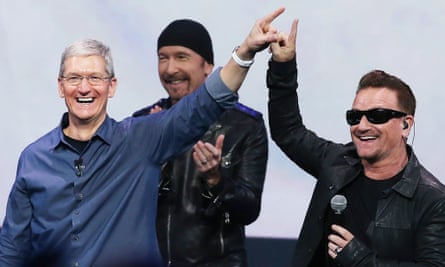 tim cook, the edge and bono at an Apple launch