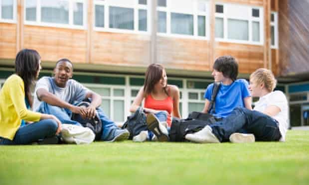 Home students can benefit from making friends with international students. 