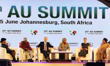 (From L) Major General Ntsiki Memela-Motumi, Sierra Leonean politician and social activist Zeinab Bagura,  William Hague, African Union Commssion Chairperson Nkosazana Dlamini-Zuma, US actress and United Nations High Commissioner for Refugees (UNHCR) special envoy Angelina Jolie and Special Envoy on Women, Peace and Security of the Chairperson of the African Union Commission Bineta Diop attend a panel discussion on Conflict related Gender Violence on June 12, 2015 during an African Union (AU) Summit session in Johannesburg.