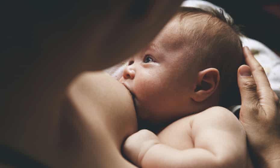 Experts fear that increasing numbers of women will lose breastfeeding advice.