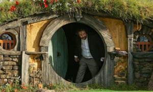 Peter Jackson Turns Home Into Replica Of Bilbo S Hobbit