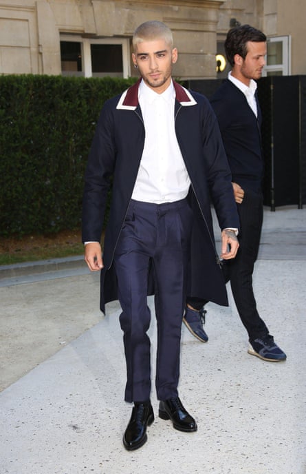zayn malik casual dress style The real OG Zayn , ., ., Zayn Malik fashion, Zayn Malik style, Zayn Malik outfits, Zayn Malik street style, Zayn Malik aesthetic fashion, Zayn Malik wardrobe, Zayn Malik casual look, Zayn Malik