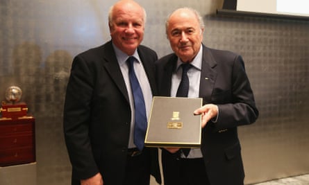 Greg Dyke with Sepp Blatter in 2014. 