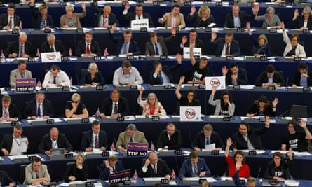  The EU Parliament decided to postpone the debate on the TTIP agreement previously planned for today. 