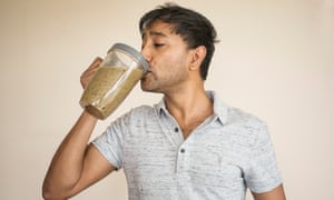 Rhik necks his Nutriblast