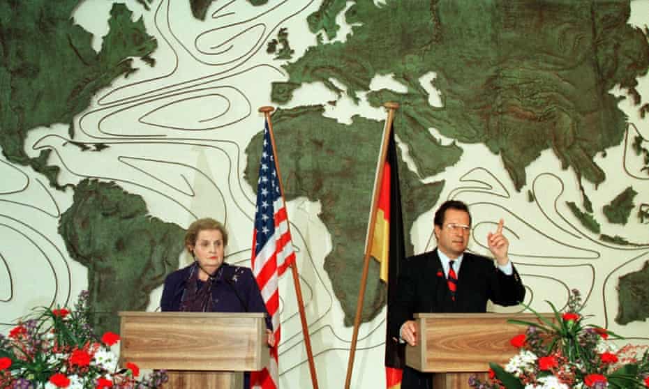 Former US secretary of state Madeleine Albright with then German foreign minister Klaus Kinkel in 1998.