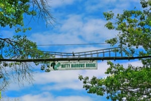 This mini suspension bridge runs above one of Longview, Washington’s main roads. In 1963, local builder Amos Peters became concerned about the number of flattened squirrels on his way to work, so constructed the 60-foot bridge using aluminium and lengths of fire hose