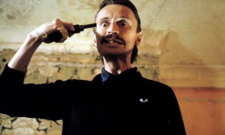 Carlyle as the ultra-violent armed robber Begbie in 1996's Trainspotting.