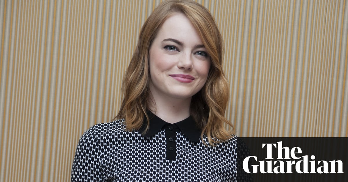 Emma Stone Says Aloha Casting Taught Her About Whitewashing In Hollywood Film The Guardian
