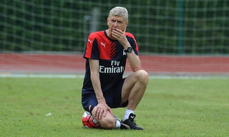 Arsène Wenger, Arsenal training in Singapore