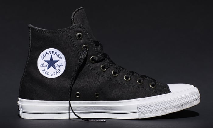 vejledning Ham selv Kæreste Converse reinvents Chuck Taylor sneaker – its sole update in a century |  Fashion | The Guardian
