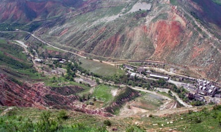 View of the old mill and uranium tailings sites at Mailuu Suu, Kyrgyzstan.