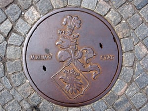 <strong>Malm?, Sweden<br></strong>The sewer lid features the city’s coat of arms