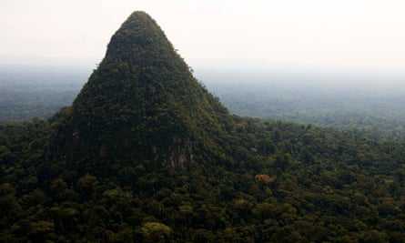 Peru Stalling New National Park For Unique Amazon Mountain Range Environment The Guardian