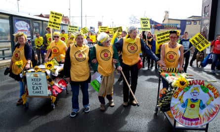 On 17 August 2014 the Nanas led a rally in Blackpool to protest against energy company Cuadrilla's proposals to extract shale gas on the Fylde in Lancashire.