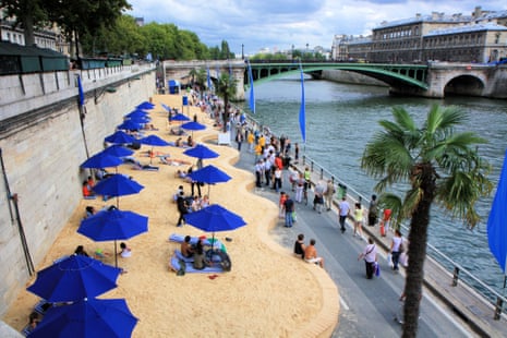 Paris beaches along the Seine