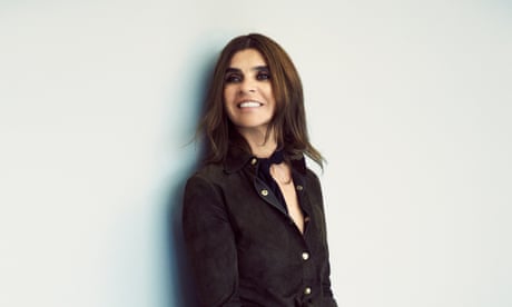 Carine Roitfeld - 2018 Dark brown hair & chic hair style.